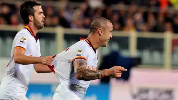 Fiorentina-Roma 0-1. Nainggolan 7,5. Il miglior acquisto del mercato di gennaio segna il gol che vale la qualificazione matematica alla prossima Champions League.