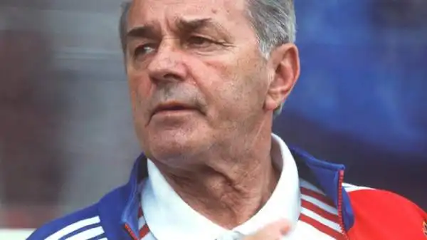 L'ultima esperienza fu nel 2001, come commissario tecnico della Jugoslavia.
