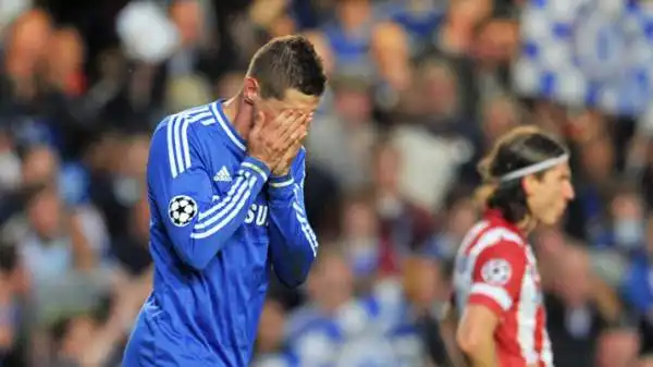 Chelsea-Atletico Madrid 1-3. Torres 7. Fra andata e ritorno ha una sola occasione. E la sfrutta da vero campione e professionista: segna quasi controvoglia e poi si scusa con la sua ex squadra.