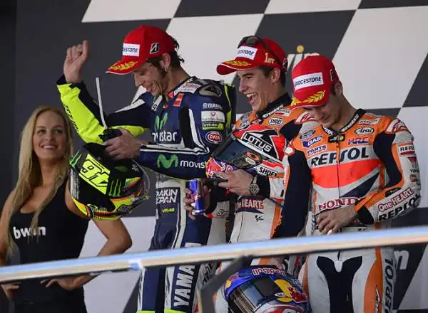 Marquez le vince tutte, molto bene Valentino Rossi che si piazza secondo.A Jerez de la Frontera dominio assoluto del campione del mondo. Il Mondiale è già indirizzato.