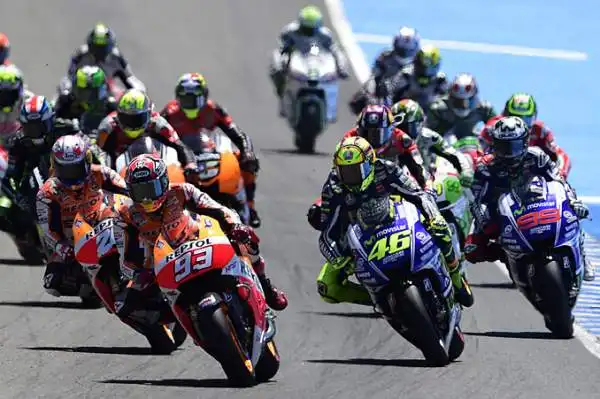 Marquez le vince tutte, molto bene Valentino Rossi che si piazza secondo.A Jerez de la Frontera dominio assoluto del campione del mondo. Il Mondiale è già indirizzato.