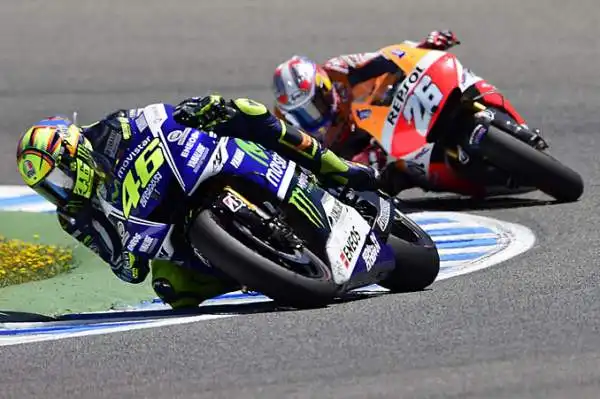 Marquez le vince tutte, molto bene Valentino Rossi che si piazza secondo.A Jerez de la Frontera dominio assoluto del campione del mondo. Il Mondiale è già indirizzato.