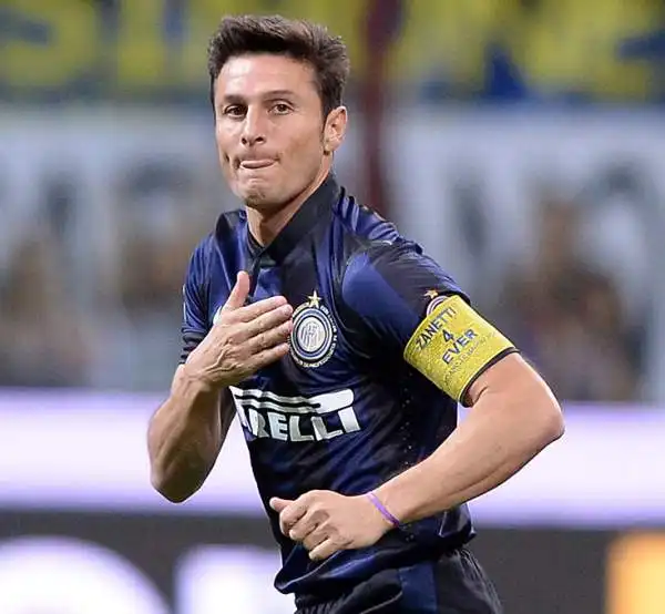 L'Inter ipoteca l'Europa League nel giorno dell'addio a San Siro di Zanetti, i nerazzurri piegano 4-1 la Lazio (in gol due volte Palacio, Icardi e Hernanes e Biava).