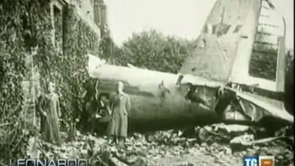 Lo scorso 5 maggio più di venticinquemila persone hanno seguito a Superga la celebrazione del Grande Torino a 65 anni dal tragico incidente aereo.