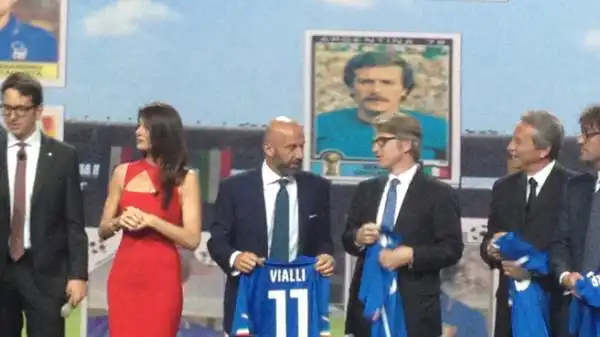 Sky ha presentato a Milano la sua produzione e la sua squadra di commentatori per il Mondiale del 2014. Un vero e proprio undici, con Ilaria dAmico in veste di commissario tecnico.
