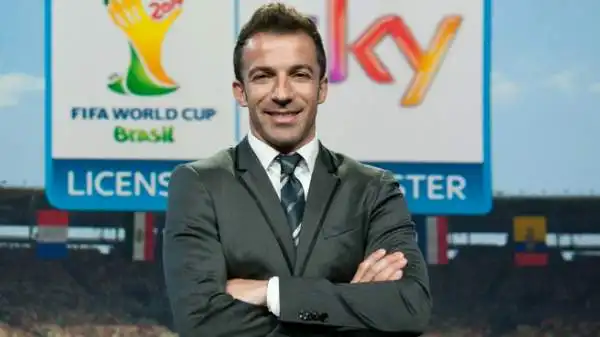 Sky ha presentato a Milano la sua produzione e la sua squadra di commentatori per il Mondiale del 2014. Un vero e proprio undici, con Ilaria dAmico in veste di commissario tecnico.