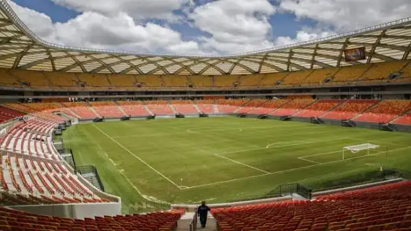 Arena Amazônia, Manaus, 42.374 spettatori. In programma: Camerun-Croazia, Inghilterra-Italia, Honduras-Svizzera, Stati Uniti-Portogallo.