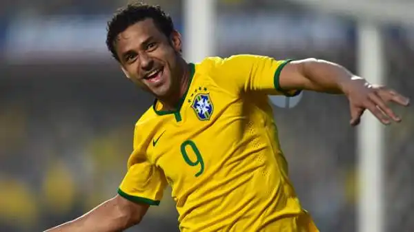 "Adesso abbiamo una ragione in più per giocare col cuore in questo Mondiale. Neymar, stai tranquillo: questo gruppo ti vuole bene e darà la vita per vincere questa Coppa anche per te".