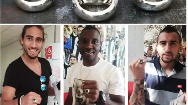 Anche Martin Caceres, Kwadwo Asamoah e Arturo Vidal si sono fatti immortalare con il gioiello alle dita.