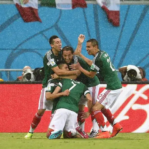 Messico-Camerun 1-0. Sotto la pioggia di Natal sorride il Messico che ha la meglio su un Camerun poco incisivo grazie ad un gol di Perlata.