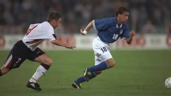 Italia-Inghilterra 0-0 (1997). Non bastarono Inzaghi, Vieri, Zola, Chiesa e Del Piero, il fortino inglese tenne e l'Italia andò ai playoff con la Russia per accedere a Francia '98.