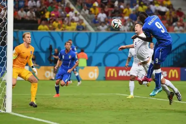 Inghilterra-Italia 1-2 (2014). Botta e risposta Marchisio-Sturridge, poi Balotelli regalò la vittoria agli Azzurri. Ma dopo l'ottimo inizio del Mondiale, l'avventura in Brasile finì nel peggiore dei m