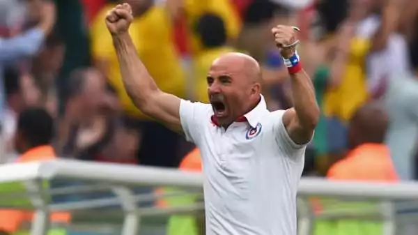 Spagna-Cile 0-2. Sampaoli 8. Come maestro ha 'El Loco' Bielsa, e già si spiega tutto. Perfezionista, motivatore, tattico: gran parte del merito va a lui.