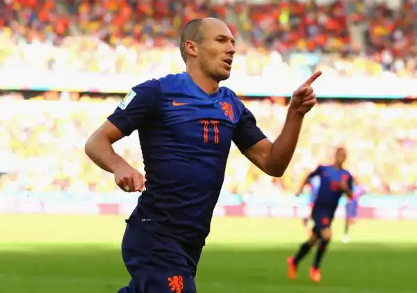 Olanda, Depay affossa l'Australia. Il giovanissimo attaccante del PSV subentra e segna il gol vittoria. In rete anche Robben e Van Persie. 'Socceroos' meritevoli.