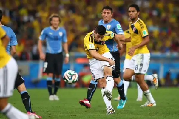 Rodriguez show, Uruguay eliminato. Una doppietta del capocannoniere dei Mondiali regala il primo storico quarto di finale alla Colombia.