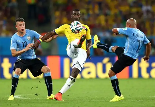 Rodriguez show, Uruguay eliminato. Una doppietta del capocannoniere dei Mondiali regala il primo storico quarto di finale alla Colombia.