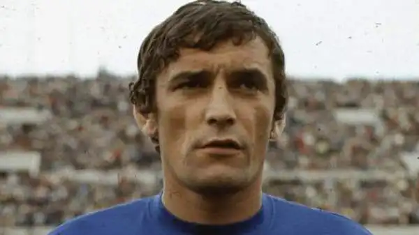 Il bomber azzurro: Gigi Riva, con 35 reti in 42 partite distribuite tra il 1965 e il 1974, è il cannoniere assoluto della Nazionale Italiana.