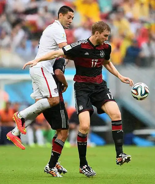 Dopo un primo tempo con poche occasioni sono i tedeschi a portarsi in vantaggio nella ripresa con un gol del solito Thomas Muller. Sconfitta ininfluente per gli Stati Uniti che passano agli ottavi.
