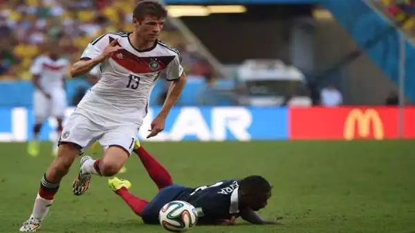 Thomas Muller. Dopo i 4 gol nei gironi la stella più luminosa della Nazionale tedesca si è spenta, e ha fatto notizia solo per lo scivolone durante la partita con l'Algeria. Ora non può fallire.