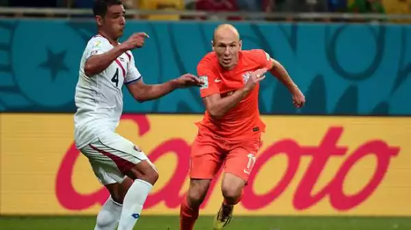 Arjen Robben. A livello prettamente fisico, è stato il giocatore più impressionante di tutti i Mondiali con le sue accelerazioni inarrestabili. E' pronto a prendersi l'Olanda sulle spalle.