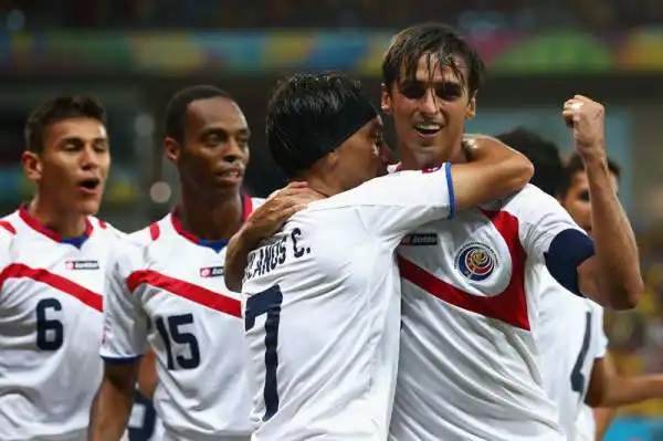 Festa Costa Rica ai rigori, Grecia out. I Ticos superano ai penalty gli ellenici dopo che tempi regolamentari e supplementari si erano conclusi 1-1 e volano ai quarti per la prima volta nella storia.