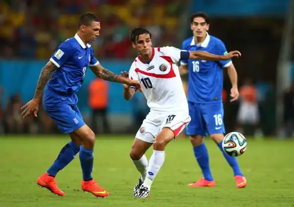 Festa Costa Rica ai rigori, Grecia out. I Ticos superano ai penalty gli ellenici dopo che tempi regolamentari e supplementari si erano conclusi 1-1 e volano ai quarti per la prima volta nella storia.