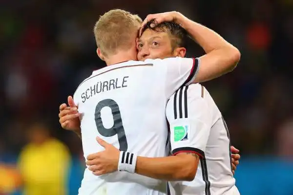 Algeria ko. Le "volpi del deserto" si arrendono solo ai supplementari: di Schurrle e Ozil i gol del 2-1 per i tedeschi.