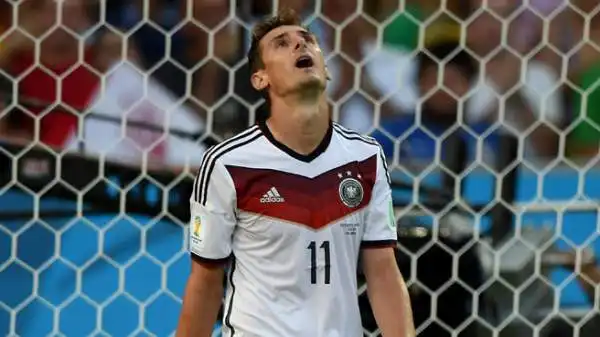 Germania-Argentina 1-0 dts. Klose 6. Si muove, anche tanto per un 36enne, ma non è perfetto sotto porta e quando deve giocare di sponda.