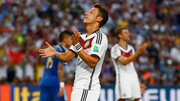 Germania-Argentina 1-0 dts. Özil 5. Ha giocato tutti i Mondiali sottotono, anche in finale si rivela il peggiore dei suoi. Tanti errori, pochissima luce.