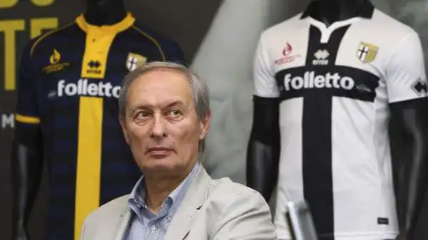 Presentate le divise del Parma per la stagione 2014/2015.