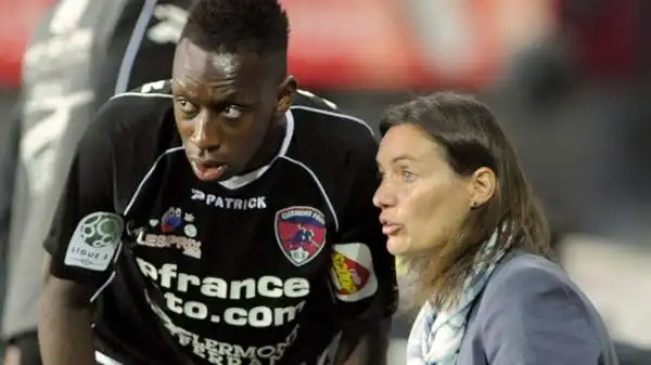 Un esordio amaro: il suo Clermont Foot è stato battuto per 2-1 dal Brest.