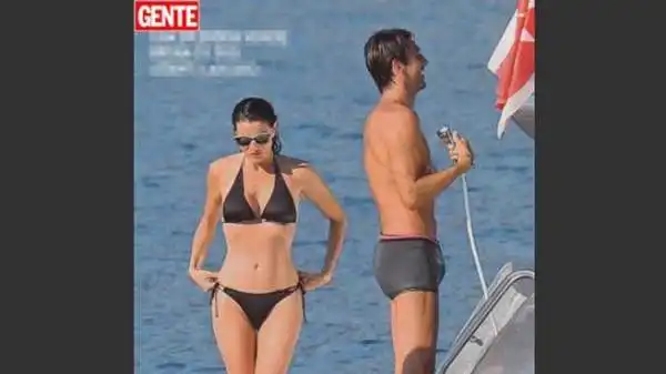 Nuove foto della vacanza in Grecia della coppia più calda dell'estate.