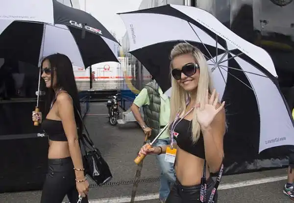Alcune foto delle bellissime ragazze che hanno impreziosito il week end durante l'ultima tappa del mondiale MotoGP nel circuito di Brno in Repubblica Ceca.