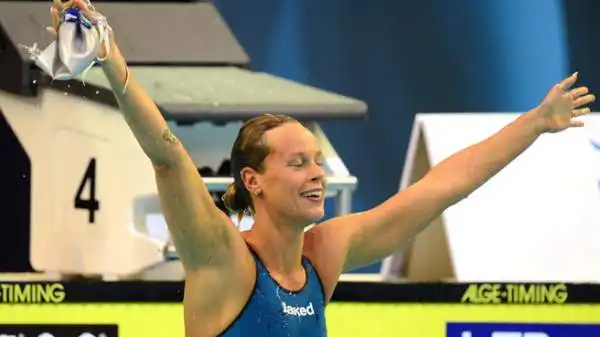 Federica Pellegrini ha vinto di nuovo la medaglia d'oro nei 200 stile libero agli Europei di nuoto.