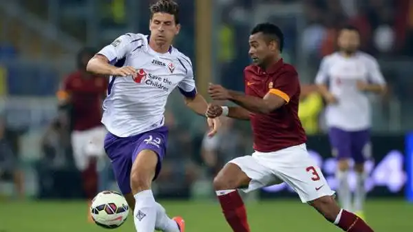 Roma-Fiorentina 2-0. Gomez 5: pochi palloni giocabili ma da uno come lui ci si aspetta che inventi anche qualcosa fuori spartito.