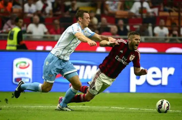 Milan alla Inzaghi: 3-1 alla Lazio. I rossoneri si impongono cinicamente con le reti di Honda, Muntari e Menez. 0-0 tra Atalanta e Verona.