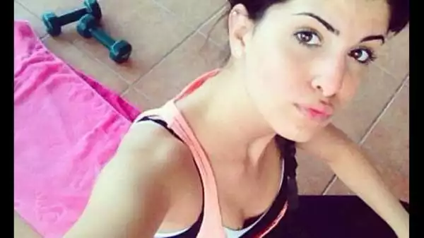 Conduttrice palermitana di programmi calcistici, la bella 21enne punta in alto e ora non vede l'ora di mettersi alla ribalta su scala nazionale.