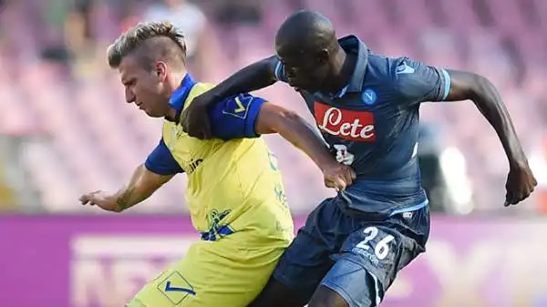 Napoli-Chievo 0-1. Maxi Lopez 7. Centra una traversa sullo 0-0, poi sigla con freddezza la rete che regala e punti ai 'Mussi Volanti', bestie nere degli azzurri.