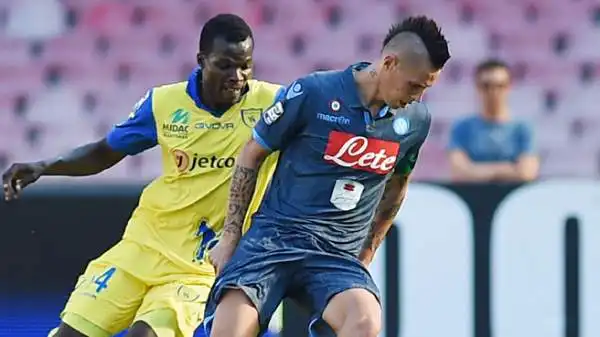 Napoli-Chievo 0-1. Hamisk 6. E' il meno peggio tra i partenopei: corre, costruisce - soprattutto nel primo tempo - e cerca spiragli. Almeno ci ha provato.