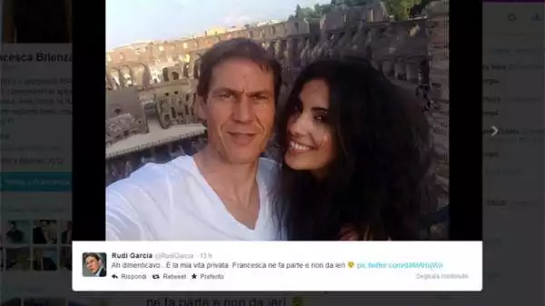 Rudi Garcia ha ufficializzato su Twitter la relazione con la conduttrice di RomaTv.