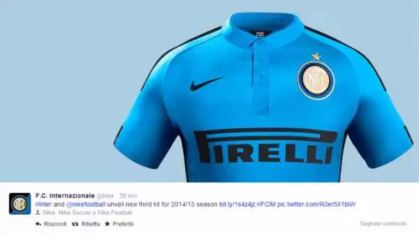 La terza maglia dell'Inter è tutta azzurra.