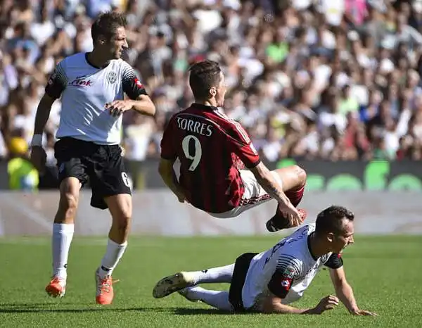 Termina 1-1 tra Cesena e Milan con i gol di Succi e Rami: preoccupante passo indietro dei rossoneri che si sono dimostrati molto poco brillanti in attacco e che non sanno più vincere.