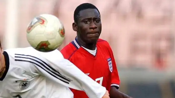 Cherno Samba. Valanghe di gol nel suo Paese, il Gambia, arriva in Inghilterra con le più rosee speranze. Ma anche le divisioni inferiori inglesi furono troppo per lui. Ora è in Norvegia.