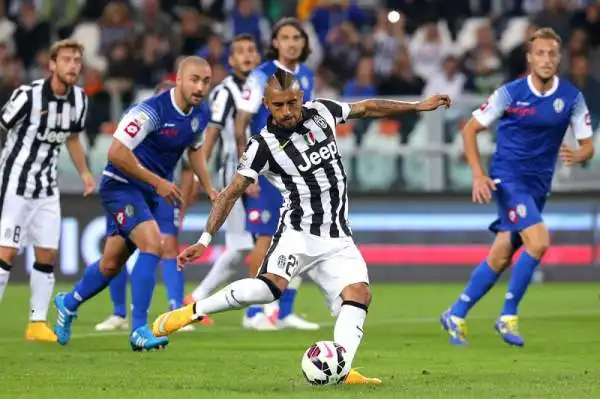 4° giornata: Juventus-Cesena 3-0. 18' Vidal, 64' Vidal, 85' Lichtsteiner.