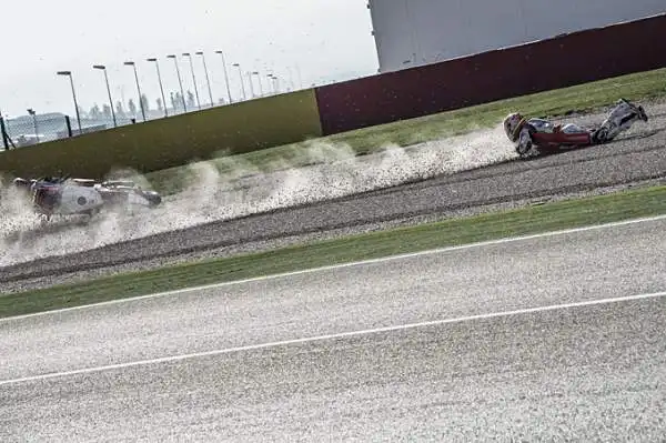 Marc Marquez ha conquistato la pole position nel Gp d'Aragon davanti a Pedrosa, a meno di mezzo secondo un ottimo Iannone, solo sesto Valentino Rossi, reduce dalla vittoria di Misano.