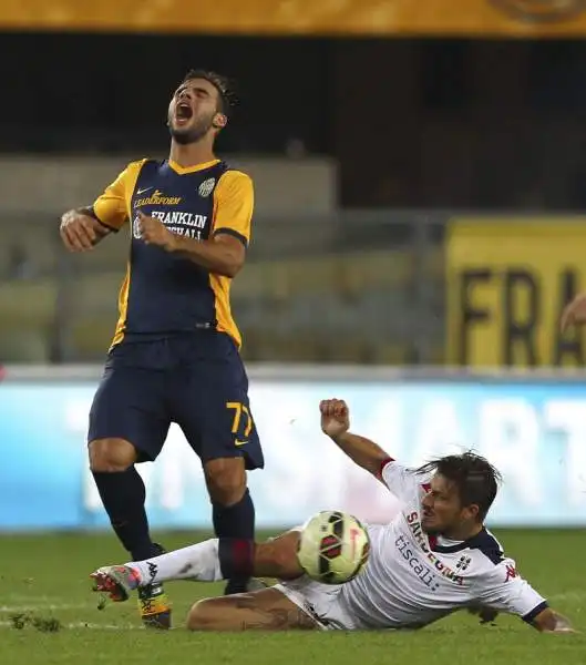 Verona, 1-0 in volata sul Cagliari. Un gol di Tachtsidis decide il primo anticipo della sesta giornata di serie A.