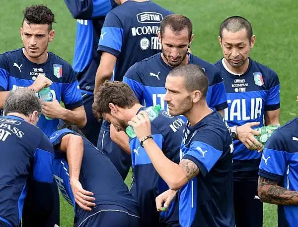 La nazionale italiana si allena a Coverciano agli ordini del commissario tecnico Antonio Conte in vista del prossimo impegno per le qualificazioni al prossimo europeo.