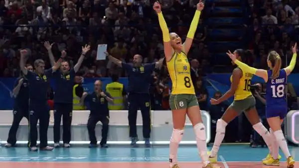 L'Italia del volley femminile manca così la possibilità di conquistare la medaglia di bronzo nei Mondiali casalinghi.