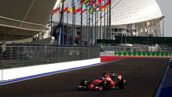 La Ferrari dopo un buon inizio soffre la seconda parte di gara, Alonso a metà corsa assapora il podio ma poi sprofonda in sesta posizione