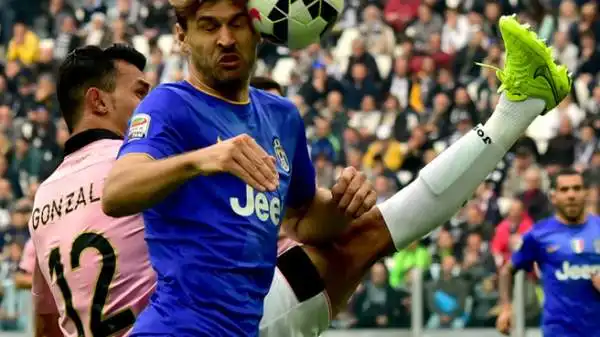 Juventus-Palermo 2-0. Gonzalez 6,5. Baluardo difensivo del Palermo, concede pochissimo a Madama e sui gol non ha responsabilità.